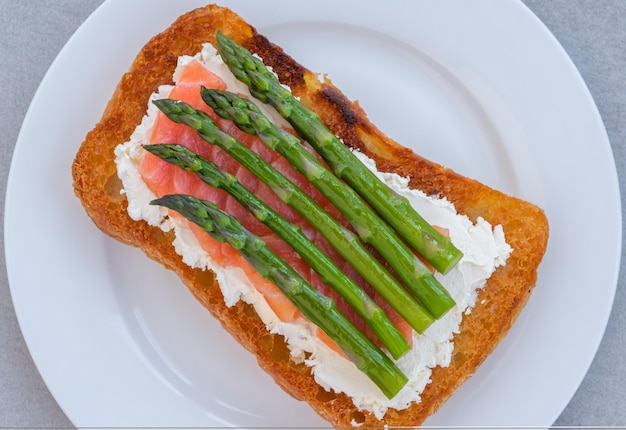 Salmon asparagus sandwich