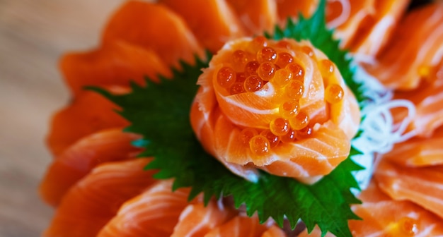 Foto sashimi crudo di salmone, stile di cibo giapponese