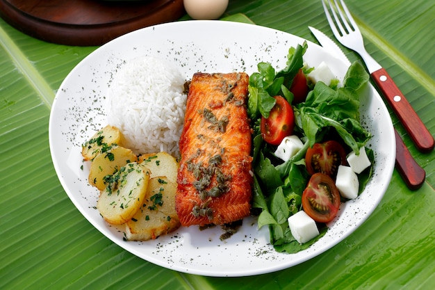 Salmon with garnishes