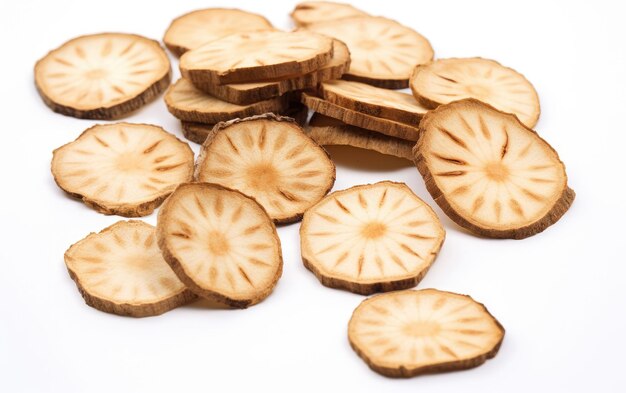 Photo salsify slices on white background