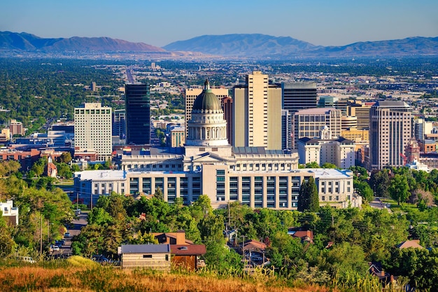 Salt Lake City-horizon met Utah State Capitol