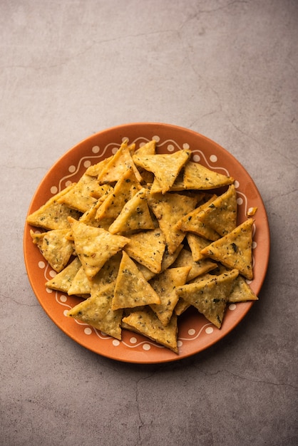 Salted Fenugreek or spinach leaves mixed Crackers