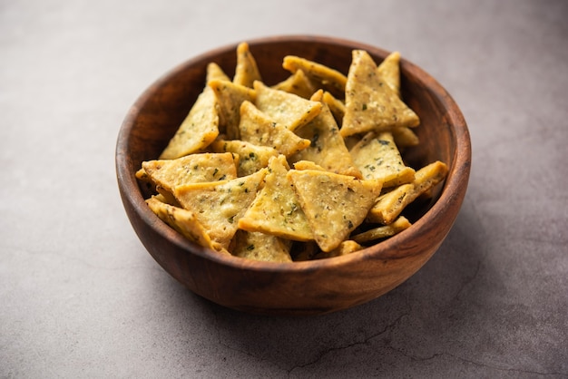 Salted Fenugreek or spinach leaves mixed Crackers