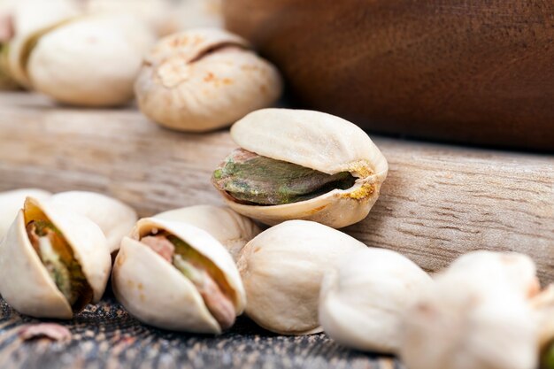 Pistacchi salati e tostati, pistacchi tostati sotto sale per esaltare il sapore