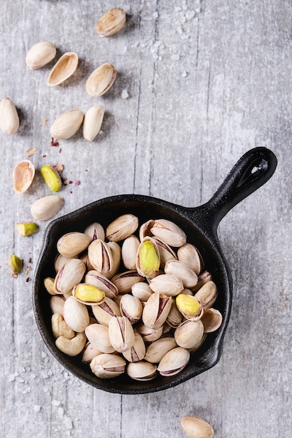 Salted roasted pistachios