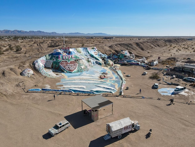 Slab City California USA의 Salvation Mountain