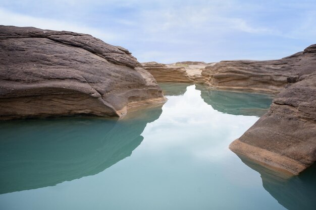 Foto sam pan bok grand canyon in thailand mekhong rivier bij ubon ratchathani thailand