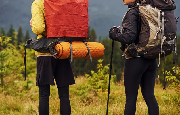 Samen genieten van wandelen Majestueuze Karpaten Prachtig landschap van ongerepte natuur