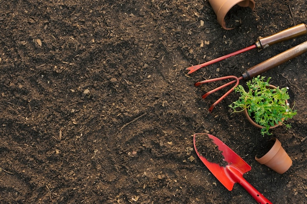 Samenstelling van hulpmiddelen voor het tuinieren op grond