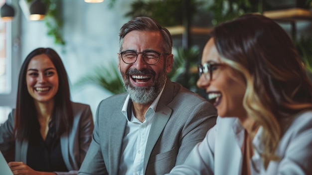 Samenwerkende zakelijke bijeenkomst Lachen collega's Brainstorming ideeën Generatieve AI