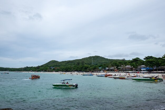 薩梅特島 (Samet Island)