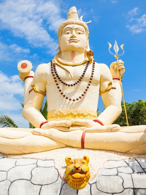 Sampunaatheecharam Shiva Temple is a hindu temple near Jaffna, Sri Lanka