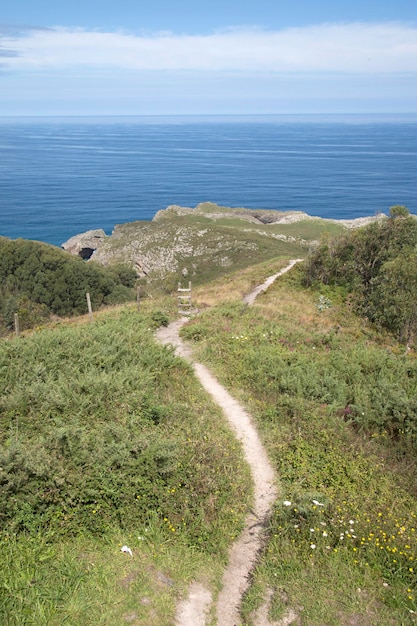 San Emeterio Point, Oostenrijk, Spanje