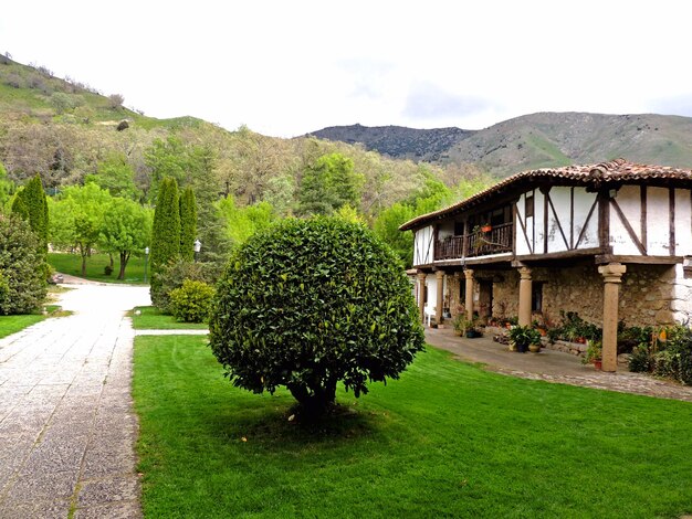 Photo the sanctuary of virgen de chilla avila near candeleda