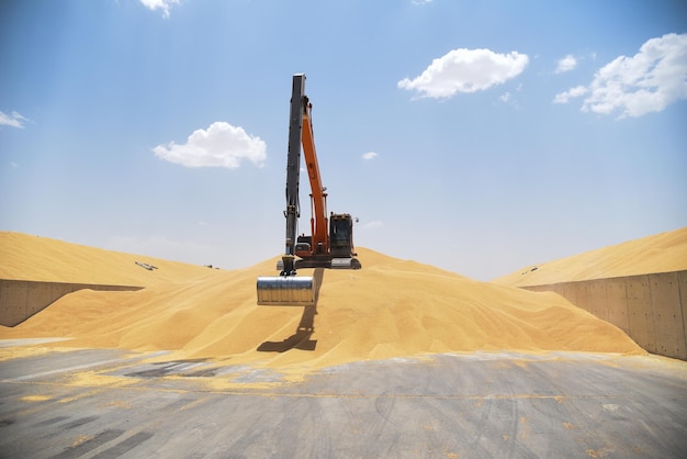 Photo sand dredger machinery