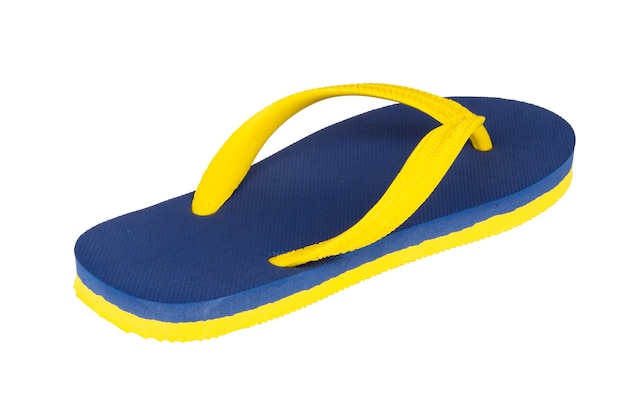 Sandali infradito colore blu giallo isolato su sfondo bianco