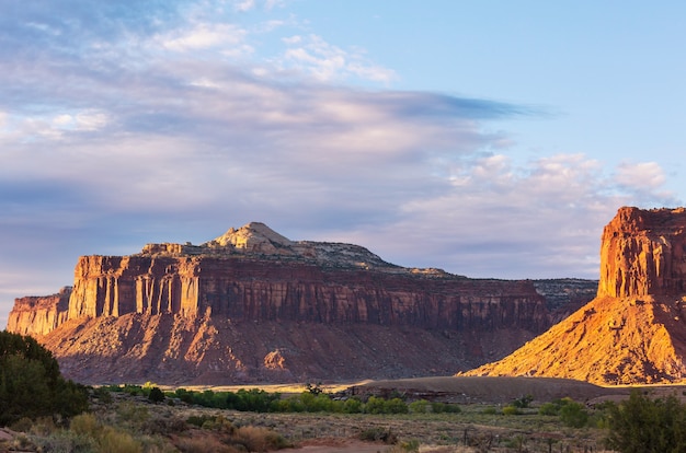 Photo sandstone formations in utah, usa. beautiful unusual landscapes.