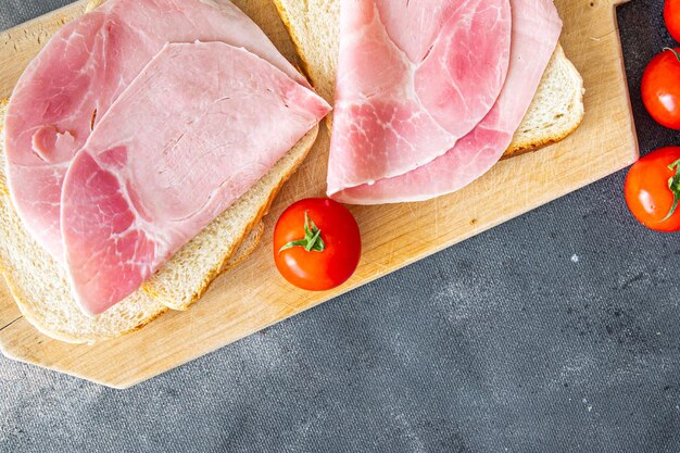 sandwich ham vlees varkensvlees worst verse gezonde maaltijd voedsel snack dieet op tafel kopieer ruimte voedsel