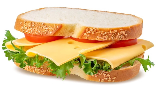 Sandwich met kaas, tomaten en sla op witte achtergrond