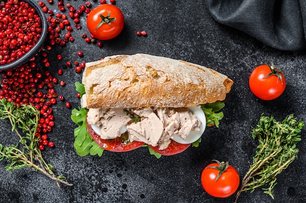 Panino con patè di fegato di merluzzo