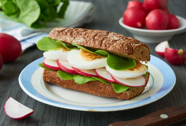 Sandwich with egg and radish