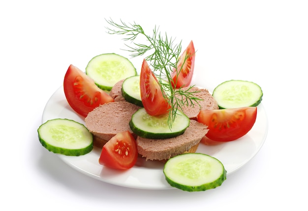 liverwurst, 신선한 오이, 토마토 화이트 샌드위치