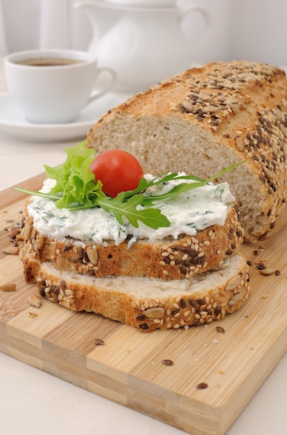 Sandwich with ricotta