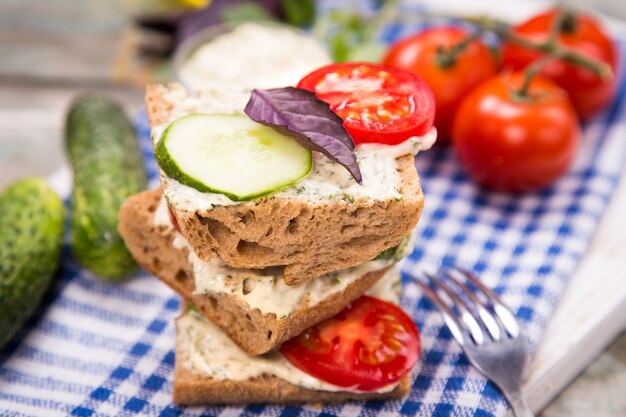 Sandwich with tomatoes