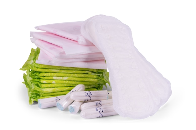 Гигиенические салфетки, прокладка (гигиеническая прокладка, гигиеническая прокладка, менструальная прокладка), изолированные на белом фоне. Менструация.