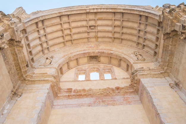 サンタマリア教会がカソルラハエンスペインを廃墟