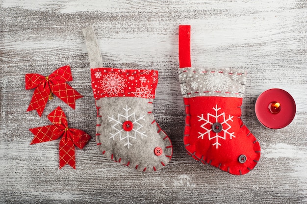 Santa socks, red bows