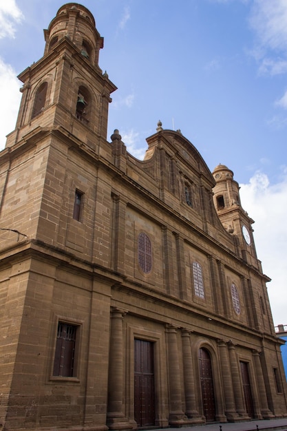 갈다르 타운, 그란 카나리아의 산티아고 데 로스 카바예로스 교회 각도 관점