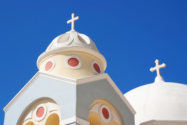 Остров Санторини, Греция, колокольня церкви на закате в деревне Имеровигли