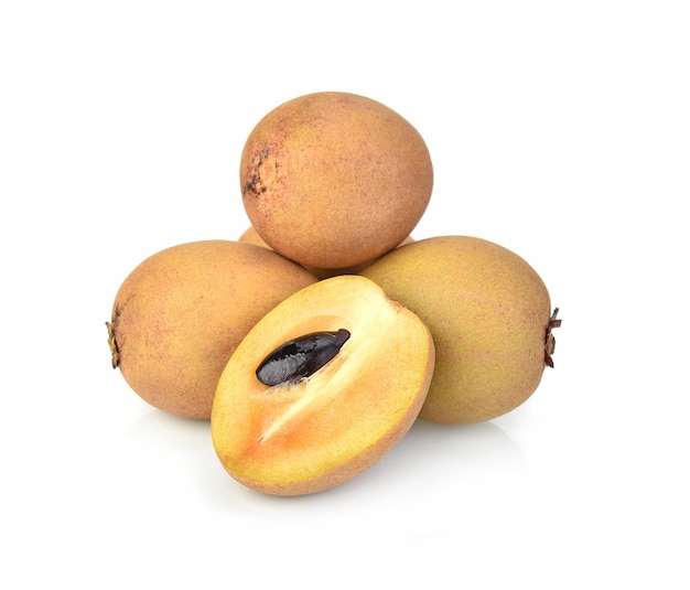 Photo sapodilla fruit with isolated on the white background