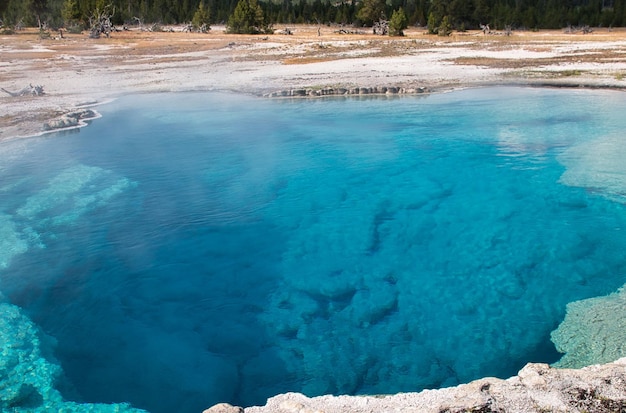 Sapphire pool warmwaterbron in Yellowstone National Park Montana