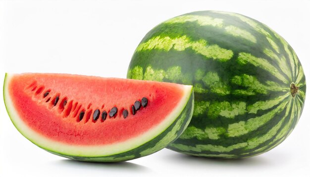 Foto sappige watermeloen met gesneden geïsoleerd op witte achtergrond