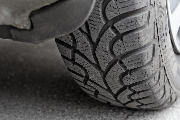 Sar tire with winter tread pattern