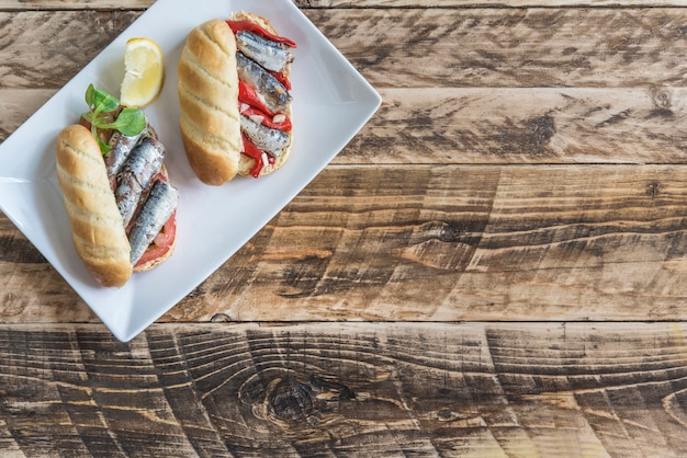 sardines sandwich