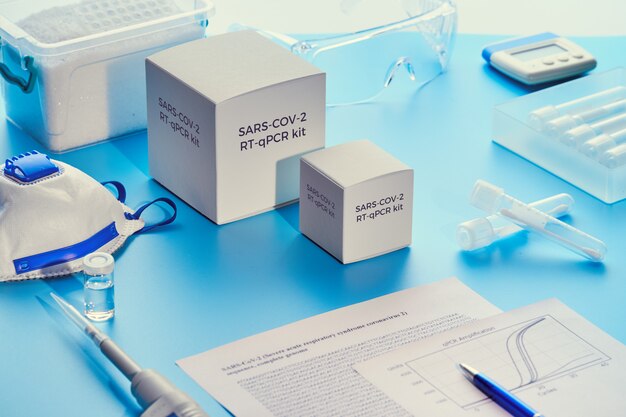 사진 sars-cov-2 pcr 진단 키트.