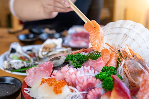 Sashimi zalm eten japan dat is heerlijk en mooi?