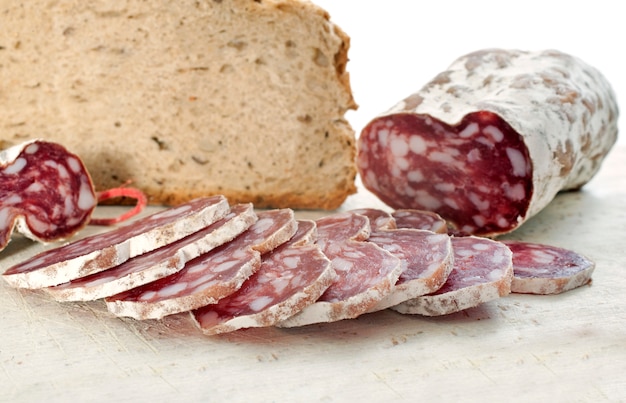 saucisson and bread