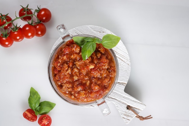 Saus bolognese. classico ragù alla bolognese per pasta.