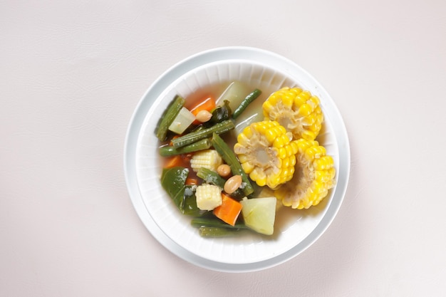 Photo sayur asem or sayur asam is indonesian vegetables in tamarind soup