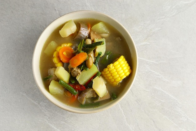 Sayur Lodeh of groentesoep zonder kokosmelk, heerlijk van traditioneel Indonesisch eten