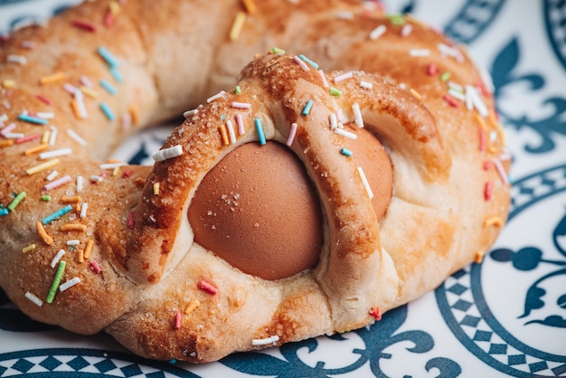 Photo scarcella, a traditional pastry for easter holidays in puglia region