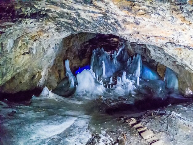 Photo scarisoara ice cave