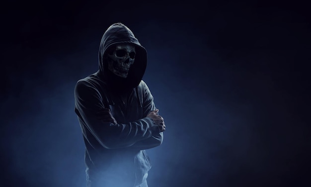 Grim reaper jogando xadrez contra um fundo de nevoeiro escuro generative ai