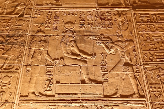Scène in Philae-tempel Aswan, Egypte