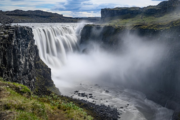 Scenario cascata dettifoss. scatto a lunga esposizione