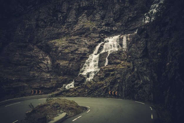 Foto scenic mountain road